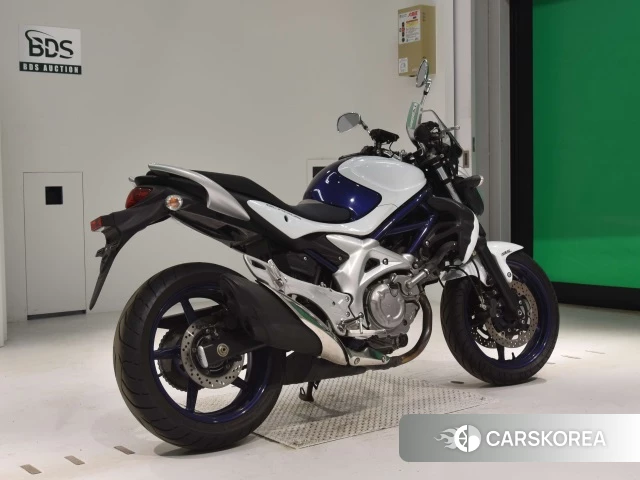 Проданный Suzuki GLADIUS 400 2010 из Японии, фото 2