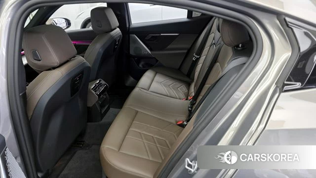 BMW 5 Series (G60) id 4279848 из Кореи 18