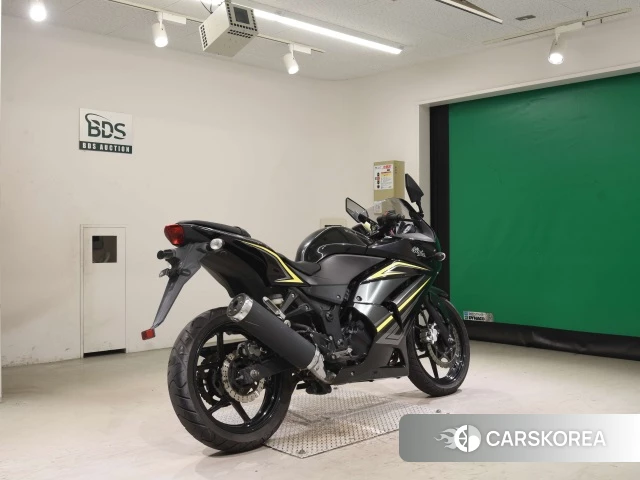 Проданный Kawasaki NINJA 250R 2012 из Японии, фото 2