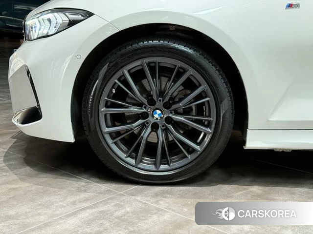 BMW 3 series id 4367531 из Китая 18