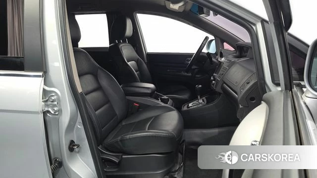 Ssangyong Korando Turismo id 4596416 из Кореи 18