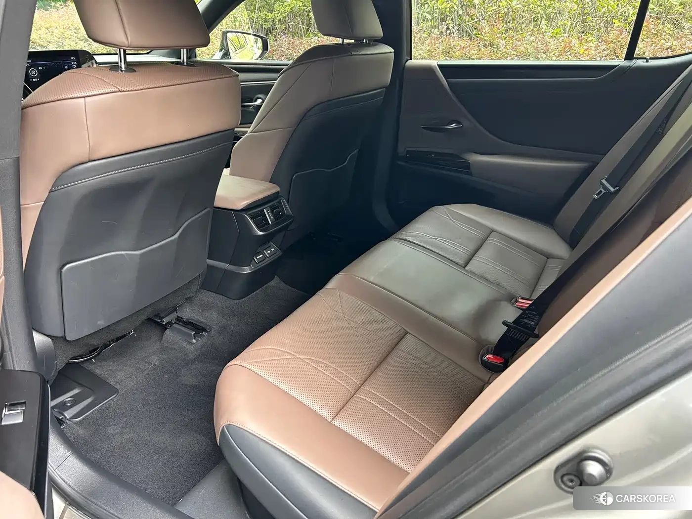 Lexus ES id 4601144 из Китая 18