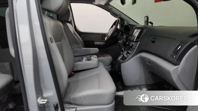 Hyundai The New Grand Starex id 4470725 из Кореи 18