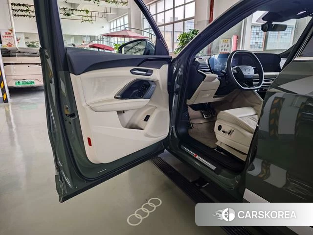 Audi Q5L id 4314759 из Китая 18