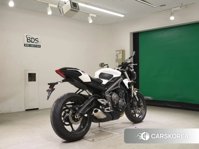 Проданный Triumph STREET TRIPLE 765 S 2021 из Японии, фото 2