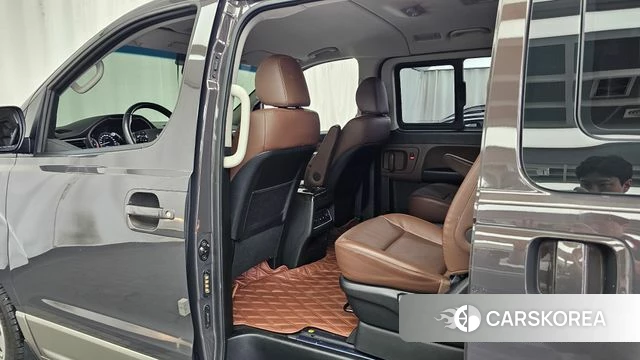 Hyundai The New Grand Starex id 4568198 из Кореи 18