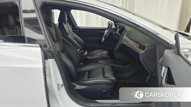 Tesla Model S id 4490383 из Кореи 18