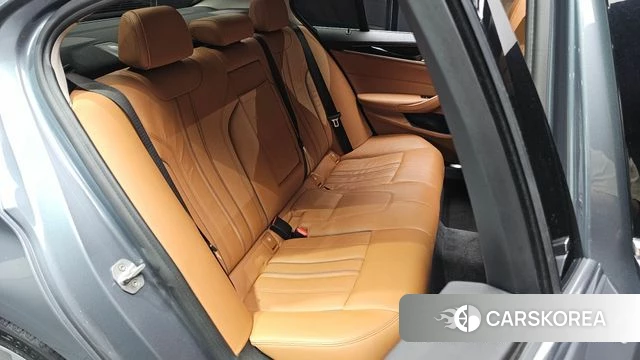 BMW 5 Series (G30) id 4658417 из Кореи 18