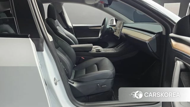 Tesla Model Y id 4635383 из Кореи 18