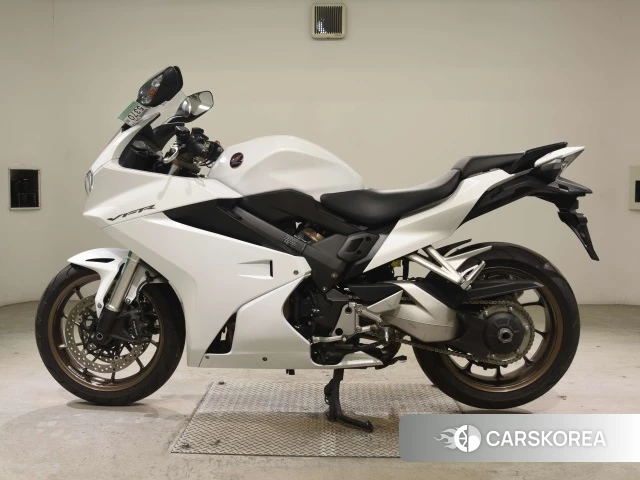 Проданный Honda VFR800F id 4184754 из Японии, фото 18