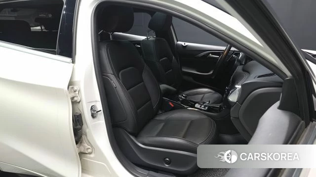 Infiniti Q30 id 4581739 из Кореи 18