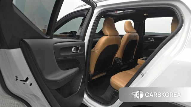 Volvo XC40 id 4401999 из Кореи 18