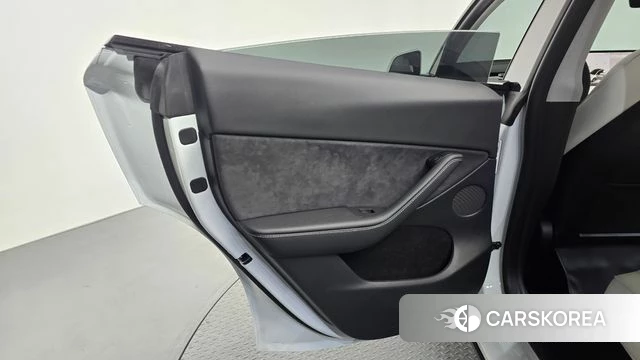 Tesla Model Y id 4757670 из Кореи 18