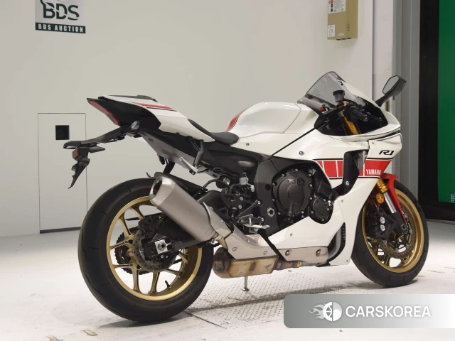 Проданный Yamaha YZF-R1 2023 из Японии
