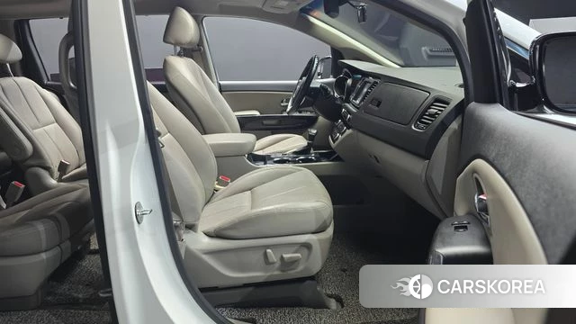 Kia The New Carnival id 4642883 из Кореи 18