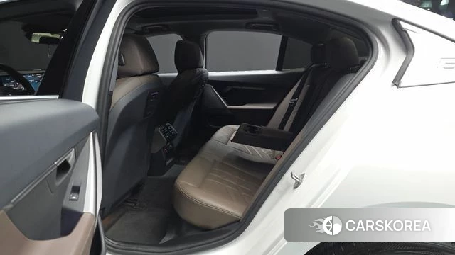 BMW 5 Series (G60) id 4230413 из Кореи 18