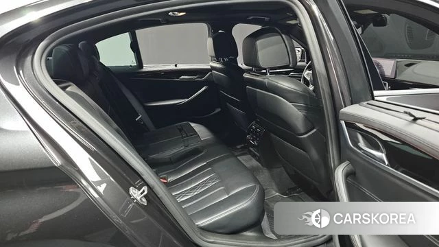 BMW 5 Series (G30) id 4225276 из Кореи 18