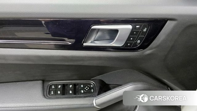 Porsche Cayenne (PO536) id 4267248 из Кореи 18