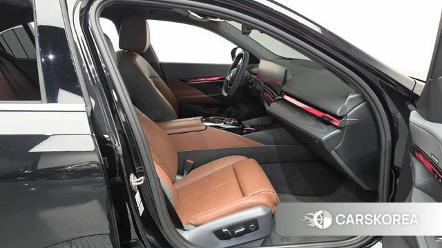 BMW 5 Series (G60) id 4730275 из Кореи 18