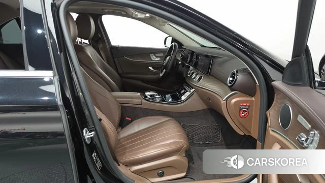 Mercedes-Benz E-Class W213 id 4642699 из Кореи 18