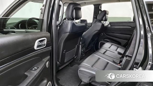 Jeep Grand Cherokee id 4370370 из Кореи 18