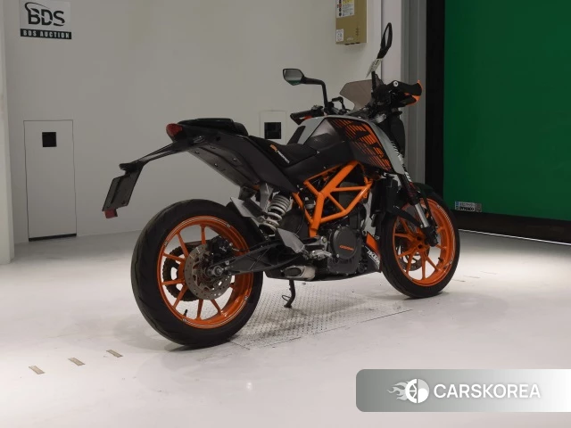 Проданный KTM 390 DUKE 2015 из Японии, фото 2