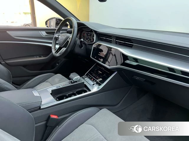 Audi A6L id 4335778 из Китая 18