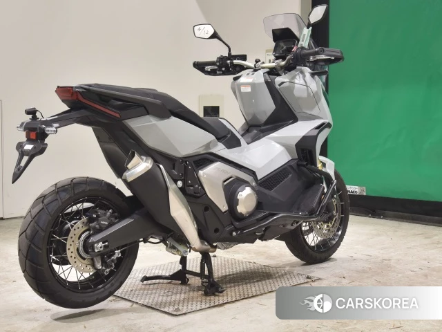 Проданный Honda X-ADV 750 2023 из Японии