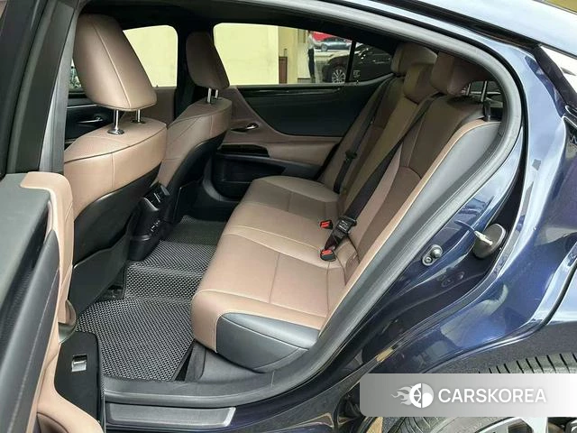 Lexus ES id 4278090 из Китая 18
