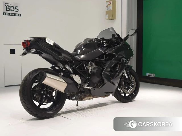 Проданный Kawasaki NINJA H2 SX 2018 из Японии, фото 2