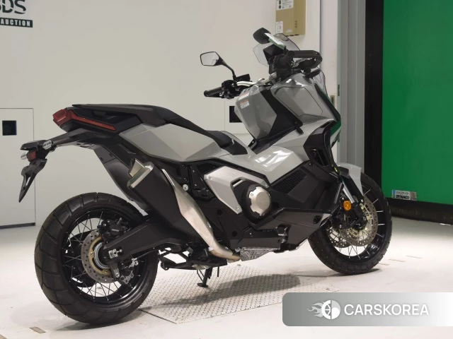 Проданный Honda X-ADV 750 2023 из Японии