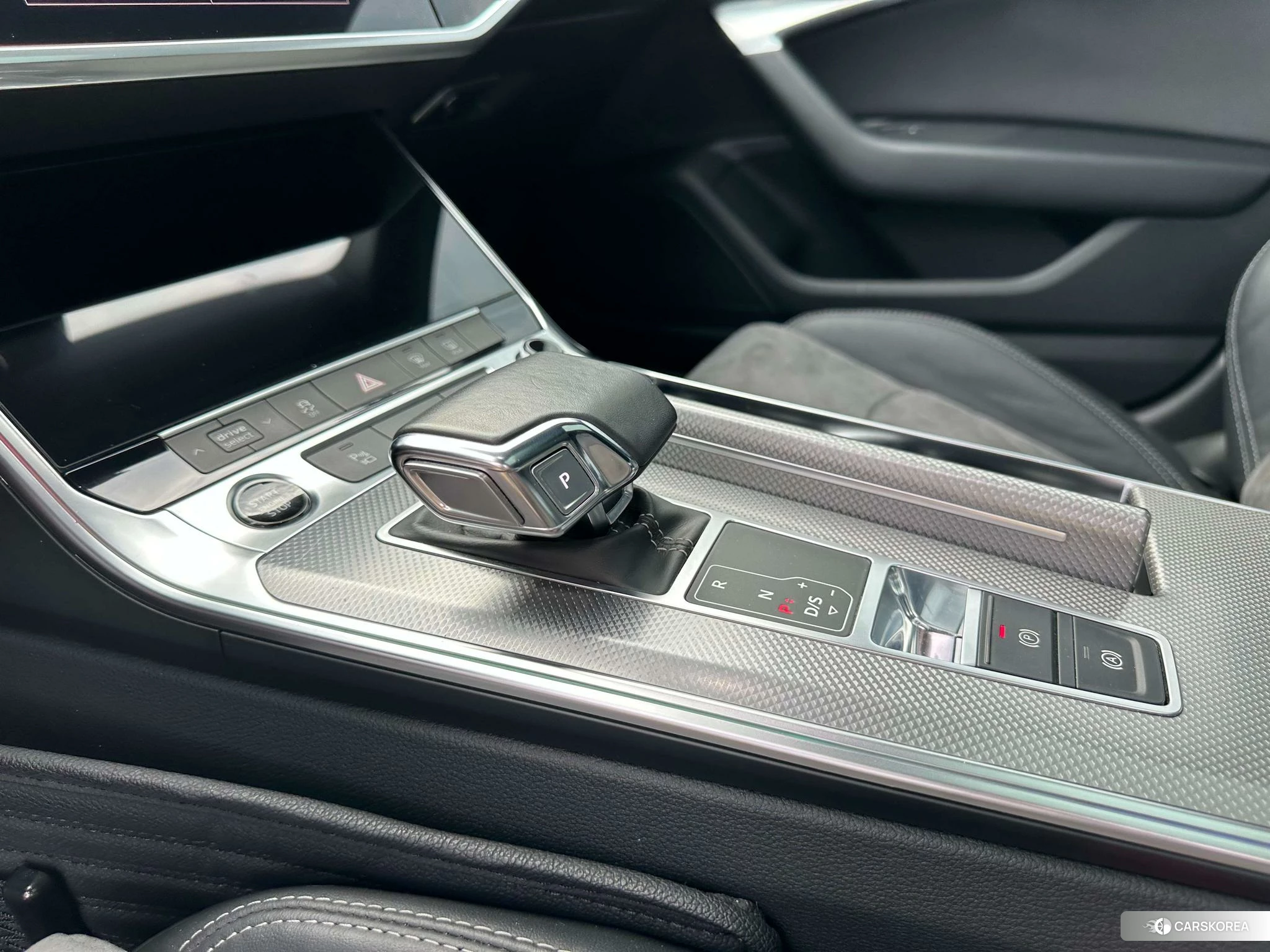Audi A6L id 4513676 из Китая 18