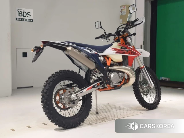 Проданный KTM 250 EXC-F SIX DAYS 2023 из Японии