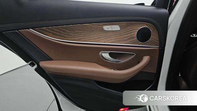 Mercedes-Benz E-Class W213 id 4469563 из Кореи 18