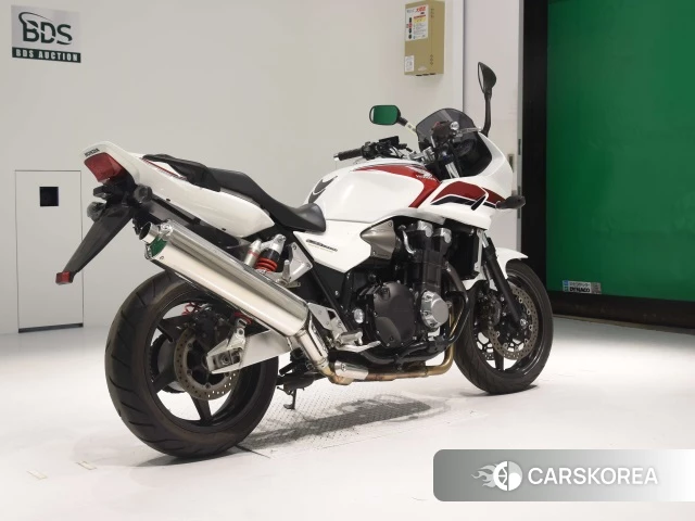 Проданный Honda CB1300SF BOLDOR 2010 из Японии, фото 2