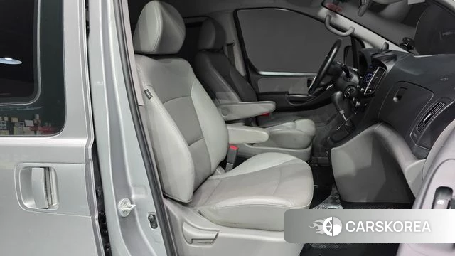 Hyundai The New Grand Starex id 4637545 из Кореи 18