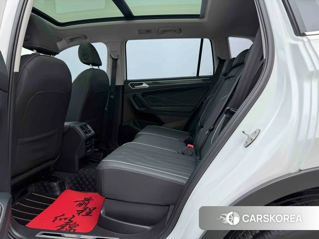 Volkswagen Tiguan L id 3857280 из Китая 18