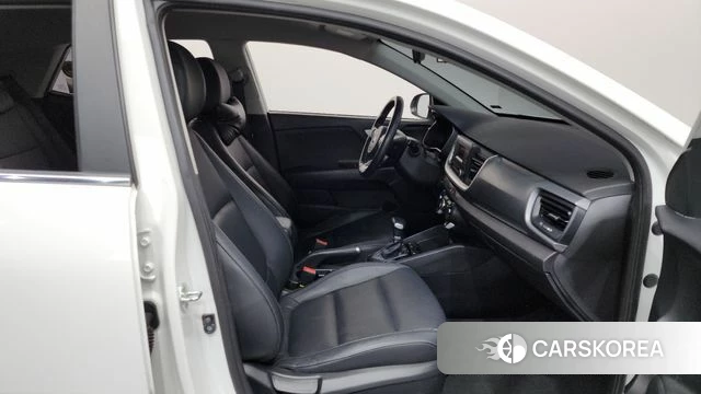 Kia Stonic id 4397508 из Кореи 18