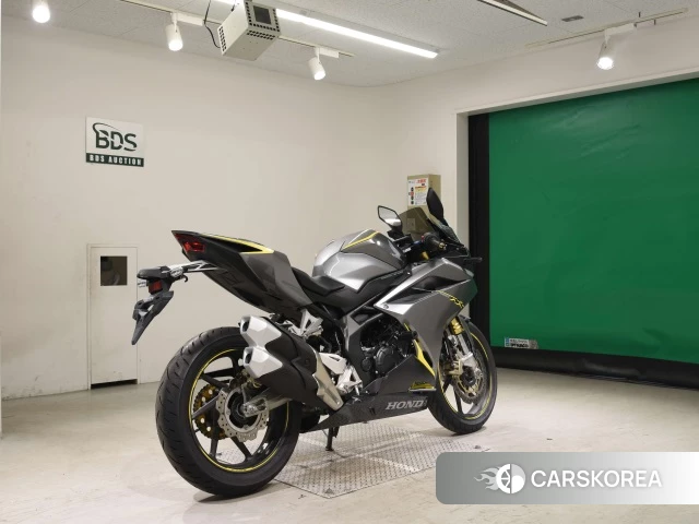 Проданный Honda CBR250RR ABS 2017 из Японии, фото 2