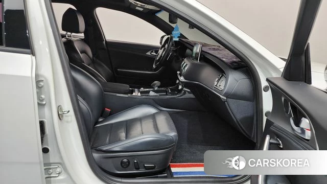 Kia Stinger id 4269367 из Кореи 18