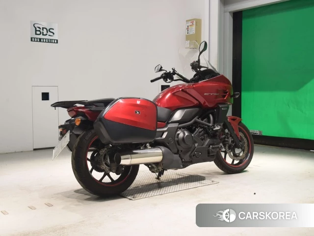 Проданный Honda CTX700 DCT 2013 из Японии, фото 2
