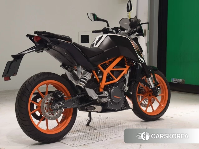 Проданный KTM 390 DUKE 2015 из Японии, фото 2