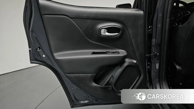 Jeep Renegade id 4650058 из Кореи 18