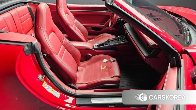 Porsche 911(992) id 4303847 из Кореи 18