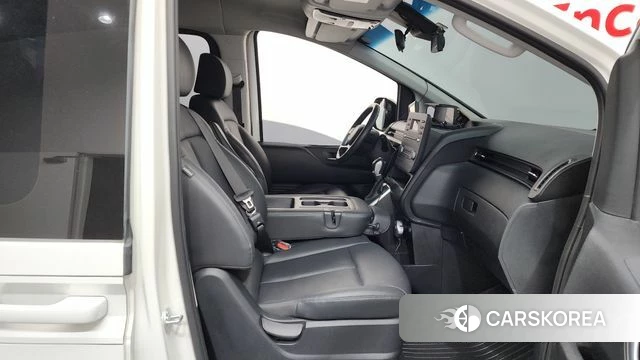 Hyundai Staria id 4308315 из Кореи 18
