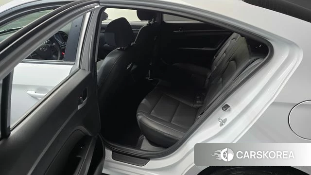 Hyundai Avante AD id 4502786 из Кореи 18