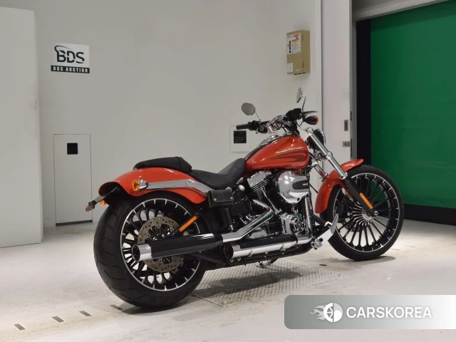 Проданный Harley-Davidson Softail Breakout FXSB1690 2017 из Японии, фото 2