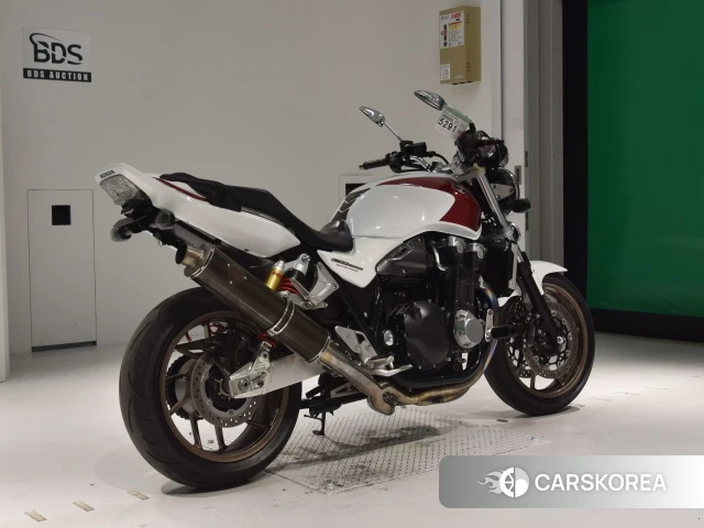Проданный Honda CB1300SF 2017 из Японии, фото 2
