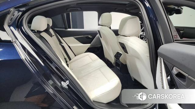 BMW 5 Series (G60) id 4194014 из Кореи 18