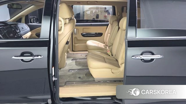 Kia All New Carnival id 4536825 из Кореи 18
